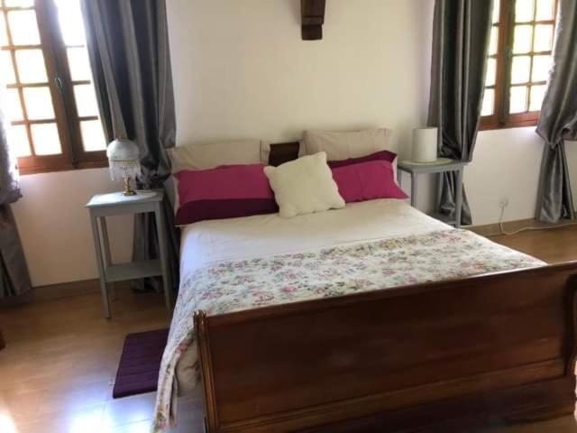 Manoir Melphil Bed & Breakfast Saint-Etienne-la-Thillaye ภายนอก รูปภาพ