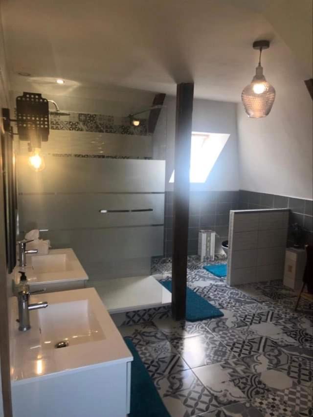 Manoir Melphil Bed & Breakfast Saint-Etienne-la-Thillaye ภายนอก รูปภาพ