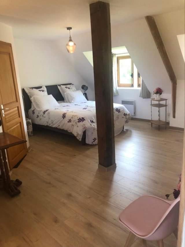 Manoir Melphil Bed & Breakfast Saint-Etienne-la-Thillaye ภายนอก รูปภาพ